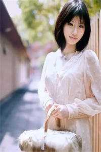被裁员后，高冷女总裁赖上我小说叫什么名字