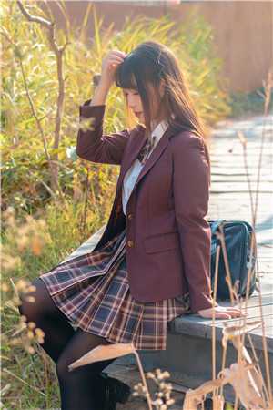 被穿越男夺走气运后我死遁了男女主人公