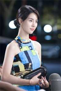 老婆为救人溺水，我就在旁边淡定直播冯欣欣欣大结局