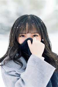 军官老公消失半年，厂花带娃暴富了男女主人公