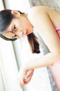 爱到深处是谎言主人公叫