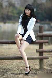 阴女相师