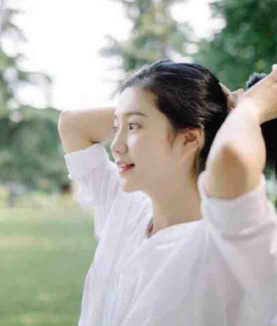 你如冬雪消融，我逆光重生