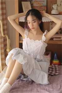新婚夜，未婚夫将我踹进乞丐堆，驯成舔鞋狗