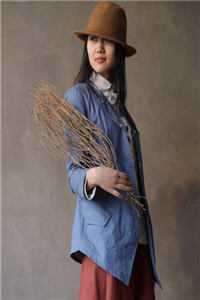 婆婆被做成肉身观音像送给女保姆做生日礼物
