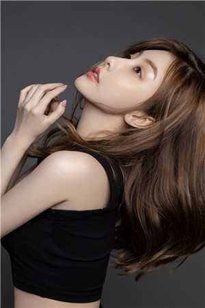 碰瓷糙野硬汉后，八零美人三年抱俩