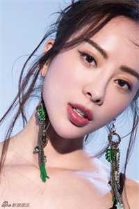 丈夫把老板儿子带回家，逼着我流产