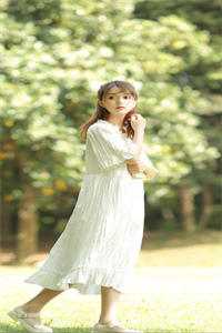在白月光的婚礼上求婚后，未婚夫悔疯了