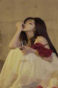 女友甩我耳光，只因我拒绝她给初恋留下后代