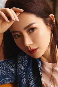 陪未婚夫进入恐怖游戏十年后，我不要他了