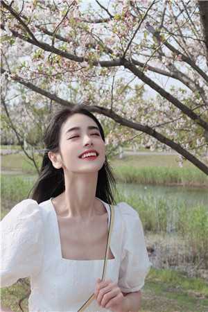 老公逼我当裸模，我却欣然接受