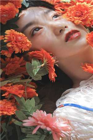 重回高考，我靠弹幕手撕男友师妹(云以轻秦羽)热门完本小说_完结小说重回高考，我靠弹幕手撕男友师妹(云以轻秦羽)