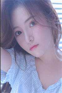 被当场退婚后，未婚夫全家求我救命
