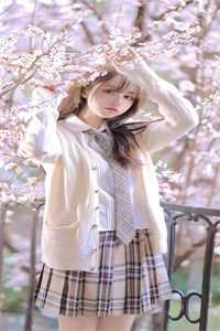 趁高冷校花懵懂，忽悠她做老婆