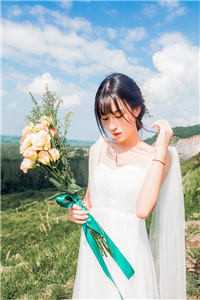 我的废物师妹竟然是女帝？