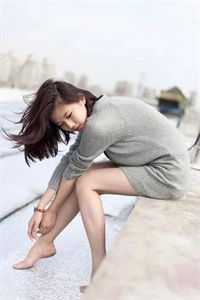 前任拒婚现场，京圈太子爷插队送婚戒
