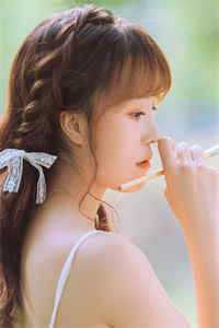 墙里的女人