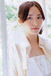 《玫瑰再无花季》许玉容姜以颜完本热门小说_完本小说免费阅读《玫瑰再无花季》(许玉容姜以颜)