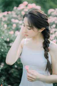 被黑帮未婚夫剖宫产，我改嫁他的死对头