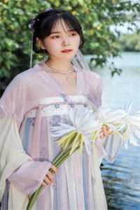 《养母逼我给她50万，我却坐上豪车转身就走》珠珠夏招娣免费小说完整版_免费阅读全文《养母逼我给她50万，我却坐上豪车转身就走》(珠珠夏招娣)