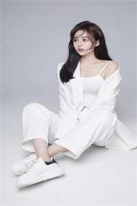 夫君服下绝情蛊后，我万蛊称王他悔疯