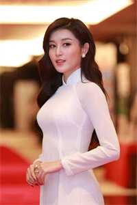 《外科女医生穿成古代娇滴滴大小姐，病秧子摄政王他活了》纪淮景萧云澜完整免费小说_小说完结推荐《外科女医生穿成古代娇滴滴大小姐，病秧子摄政王他活了》(纪淮景萧云澜)