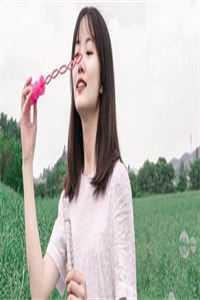 老婆陪竹马环游世界，看到儿子尸体后疯了